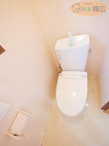 明石市魚住町金ケ崎　中古戸建のトイレ