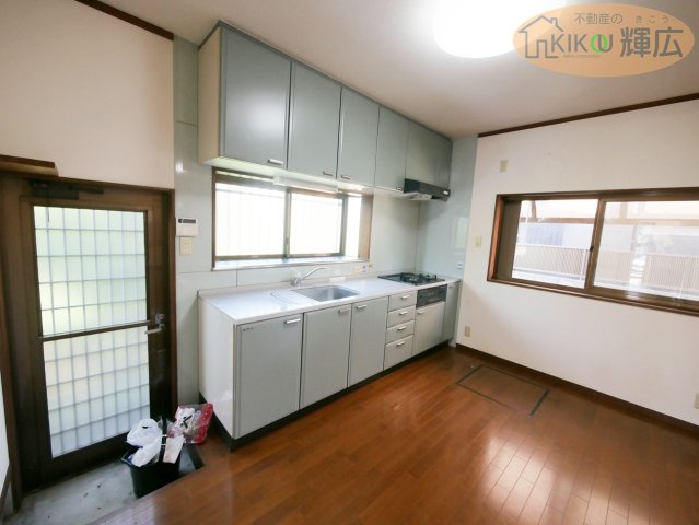 明石市魚住町金ケ崎　中古戸建のキッチン