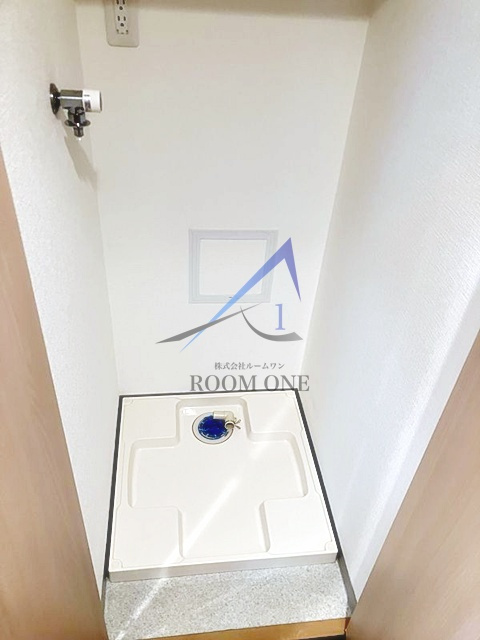 レオーネ綾瀬の設備|洗濯機置き場です。