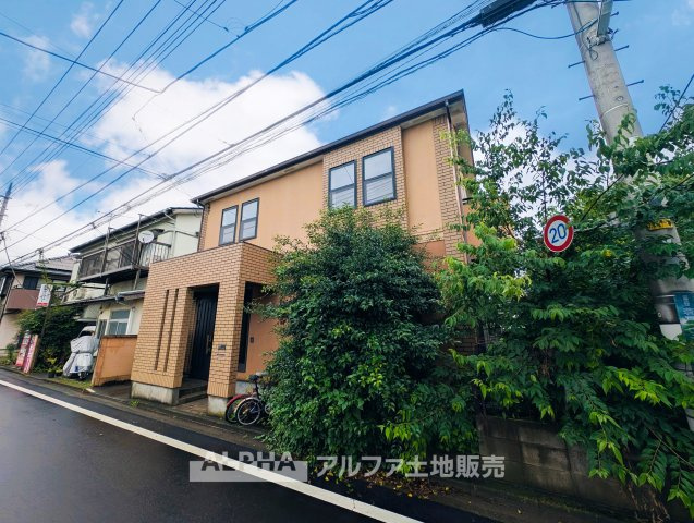 立川市若葉町3丁目　中古戸建　全1棟の外観|【clear the mind】◆暮らしが整う空間◆
ゆとりのある住空間と、どこか安心感のある佇まい。
ここで過ごす日々が、自分たちらしい暮らしへと自然に導いてくれる。