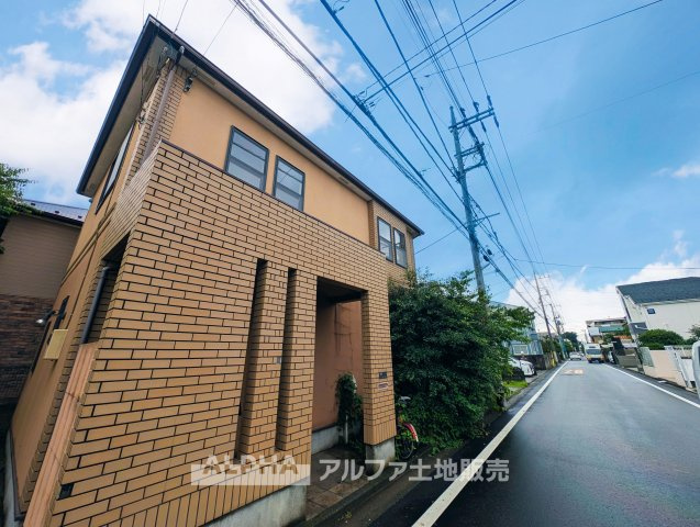 立川市若葉町3丁目　中古戸建　全1棟の外観|【Gentle Time】◆やさしい時間が流れる場所◆
包み込むような空間が、日々の緊張をそっと解く。ここで過ごすうちに、時間も人との関係も、心地よく変化していく。