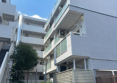 【構造・工法・仕様】 | スカイコート橋本 | ＳＲＣ造は強度や耐震性の面でもRC造と比べて優れています。そのため、10階建以上の高層または超高層マンションなどの建築にも多く採用されています。柱や梁などのサイズが小さくても高い耐震性を確保できます。