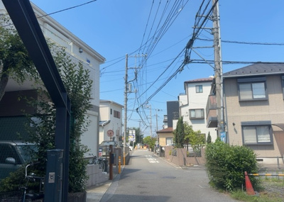【展望】 | スカイコート橋本 | 眺望を気にして物件を探す場合、前面に建物が建っていないか現地で確認しましょう！前面に建物があると景色はもちろん、日当たりや風通しにも影響が出てきます。住んだ時のことを想像しながら現地見学をしましょう。