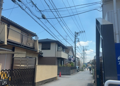 【展望】 | スカイコート橋本 | 眺望の良さを楽しめるダイニングキッチンで家族団らんの時間を過ごしてはいかがでしょうか。バルコニーから見える景色を家族で眺める時間は、時間が経つのを忘れてしまいそうですね。是非、現地を見に行きましょう！