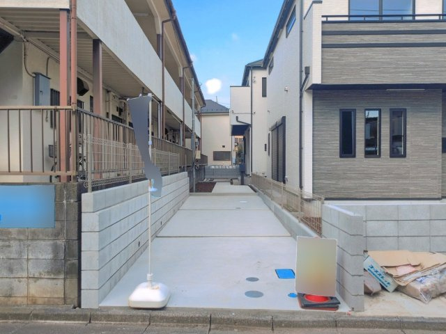 富士見市上沢１丁目の新築一戸建の駐車場