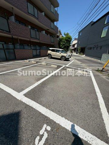 神戸市東灘区本山北町２丁目の賃貸マンションの駐車場|駐車場完備です