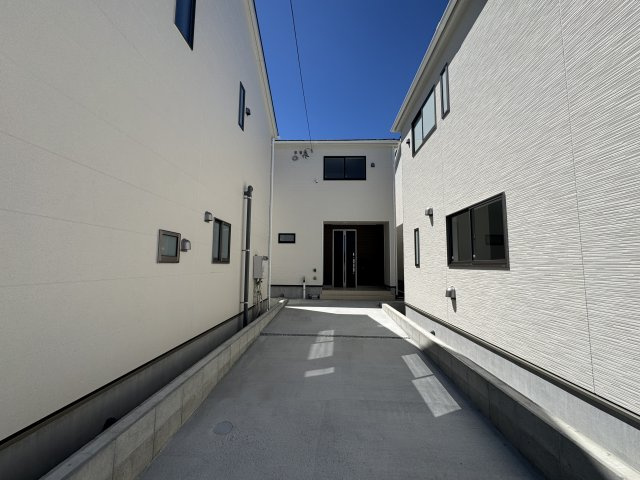南城市玉城愛地　第1（全5棟）3号棟の外観|3号棟　駐車2台可♪EV車充電設備付き♪