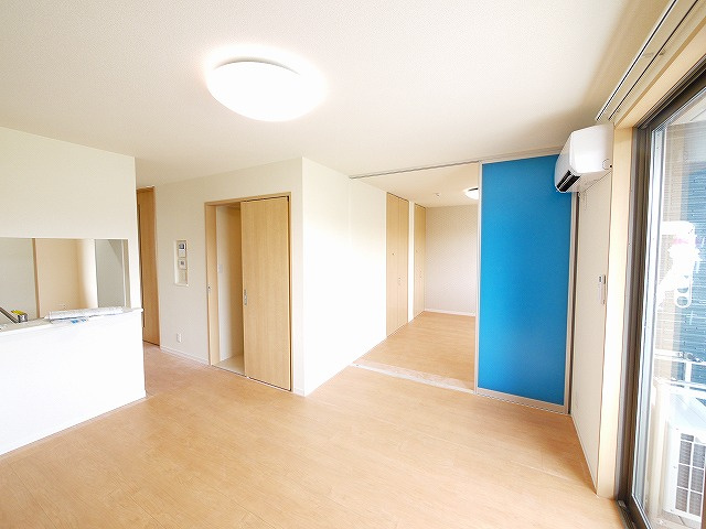 シャーメゾン宮ノ内の居間・リビング|ゆったりとしたリビングです