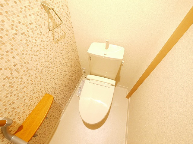 シャーメゾン宮ノ内のトイレ|ゆったりとした空間のトイレです