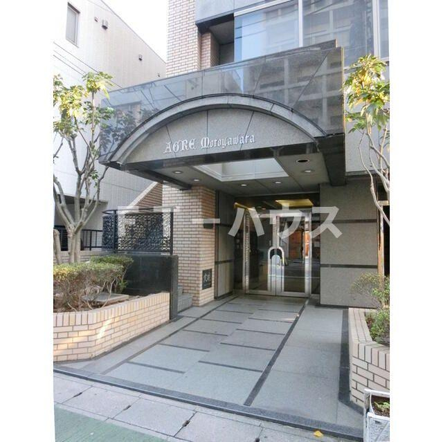 アグレ本八幡のエントランス