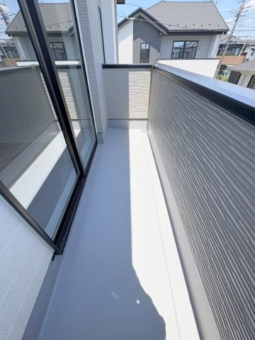 三郷市戸ケ崎1丁目　新築戸建　全4棟　3号棟のバルコニー|南東向きバルコニーにて陽当り良好