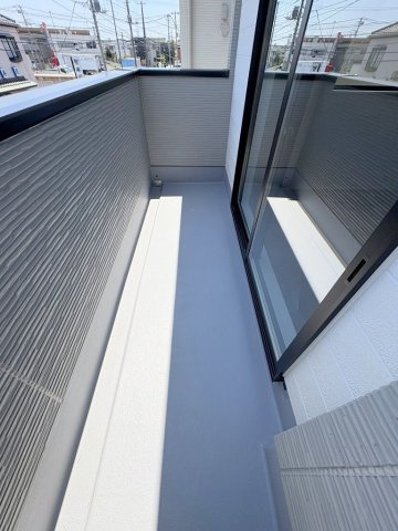 三郷市戸ケ崎1丁目　新築戸建　全4棟　3号棟のバルコニー|南東向きバルコニーにて陽当り良好