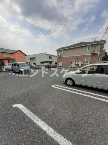 エテルノスターの駐車場|高崎、前橋のお部屋探しはエンドスケープまで！お客様の理想お聞かせ下さい♪