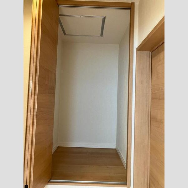 天神橋七丁目戸建B棟の収納