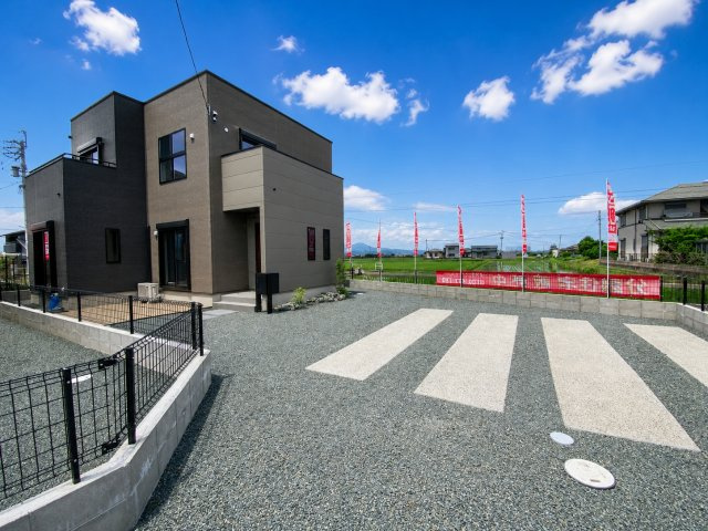 タマタウン御幸木部Ⅲ／南区御幸木部3丁目／2号棟の前面道路含む現地写真