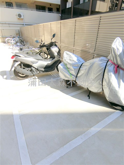ドゥーエ蒲田南のその他共用部分|バイク置き場　空き状況等詳細はお問合せ下さい。