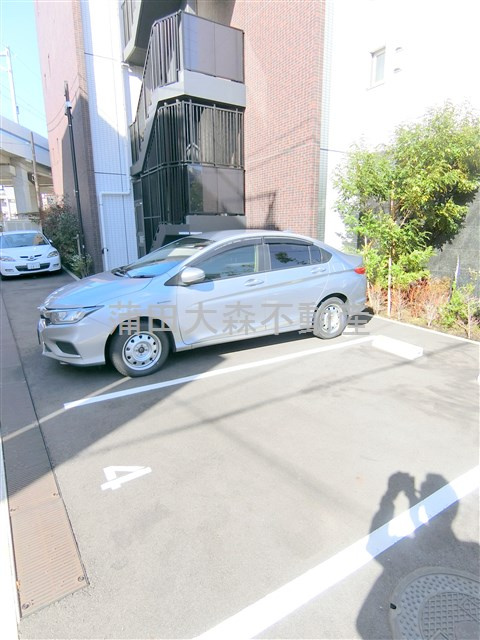 ドゥーエ蒲田南のその他共用部分|敷地内平置き駐車場　空き状況等詳細はお問合せ下さい。