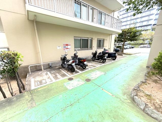明石土山駅前スカイハイツB棟のその他