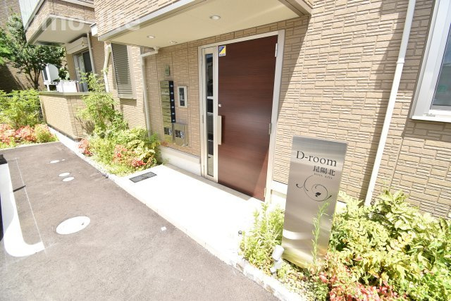 D-room昆陽北のエントランス