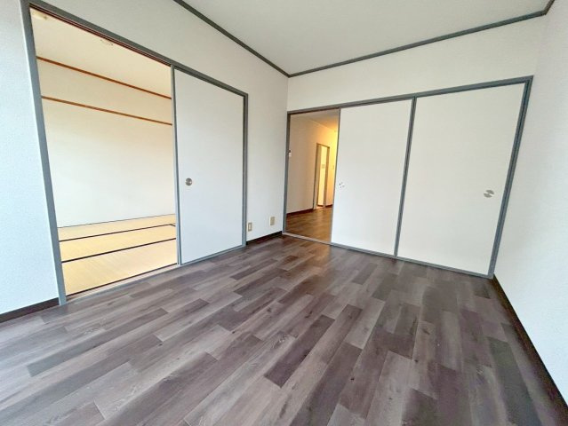 第2あかつきマンションの居間・リビング