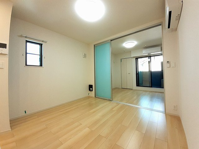 ＫＡＲＡＺ（カラズ）の居間・リビング