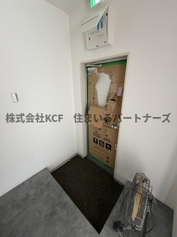 ガレージ事務所の内装