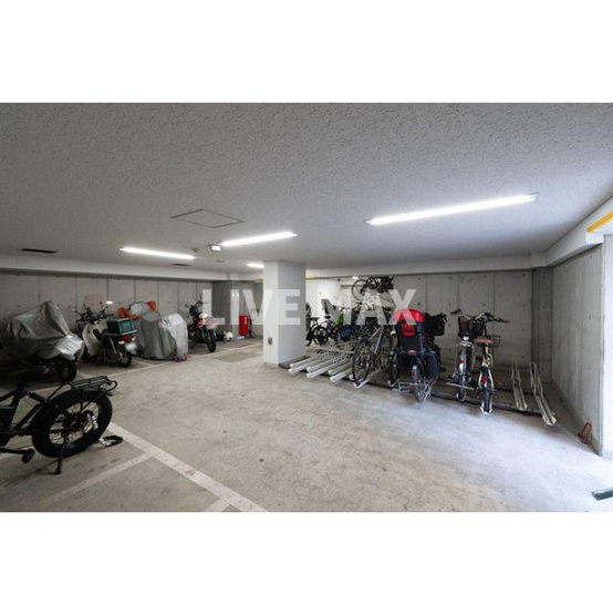 【駐車場】