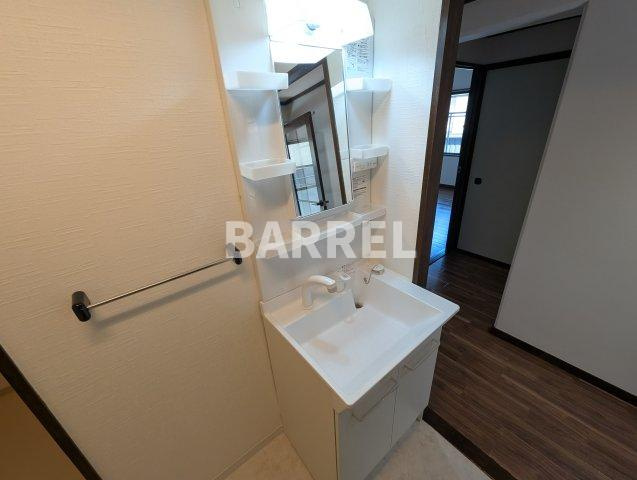 ダフゴ第2マンションの独立洗面台