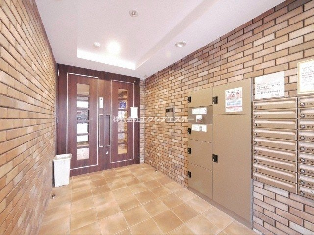 オルフェア上本町Ⅶ番館のエントランス