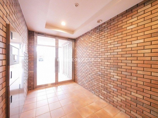 オルフェア上本町Ⅶ番館のエントランス