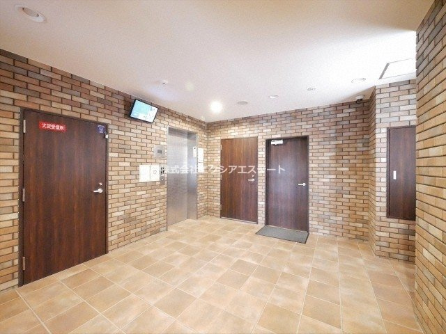オルフェア上本町Ⅶ番館のロビー