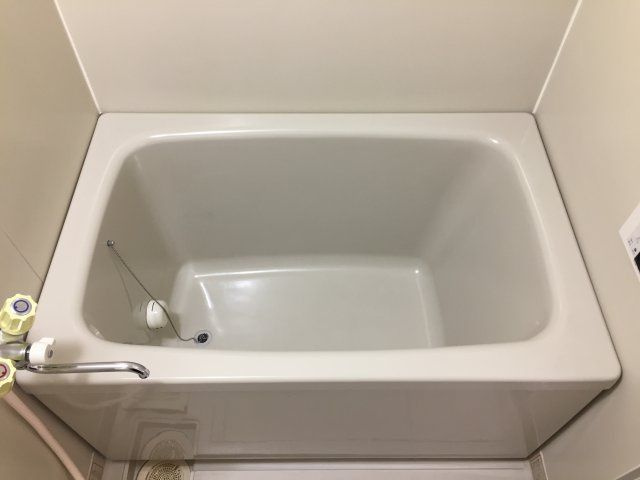 ヴェーネル滝沢の浴室