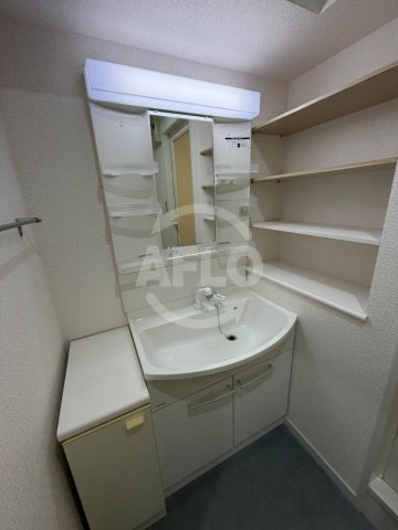 ライフ北梅田の独立洗面台|ライフ北梅田　独立洗面台