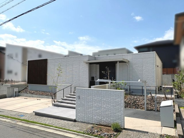 【外観】 | 桑名市新西方２丁目 | 人気の平屋建て