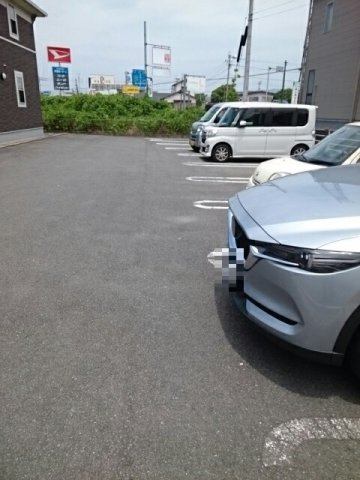 ルラーシュ弐番館の駐車場|駐車スペースもあります