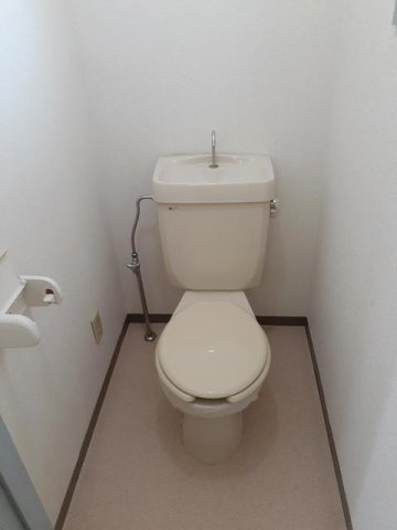 一号線ハイツ（Ｂ）のトイレ|落ち着いた色調のトイレです