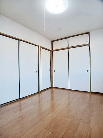 くんぷう赤坂Ｂの内装|明るい室内です
