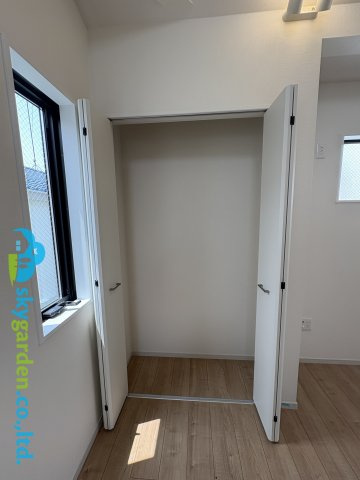 茅ヶ崎市十間坂２期　新築戸建　全３棟3号棟の収納|リビングダイニングにあるパントリー