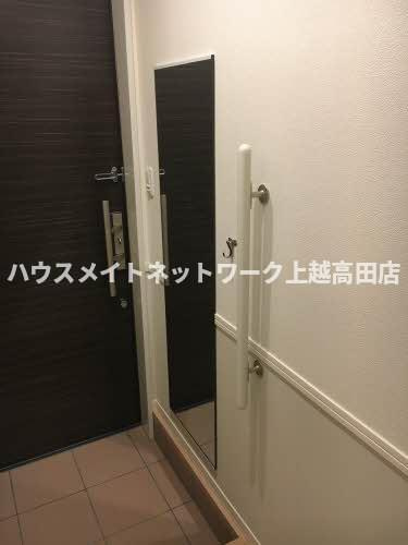 ロイヤルエステートの玄関|玄関