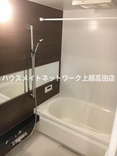 ロイヤルエステートの浴室|追焚機能付