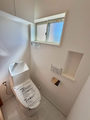 【トイレ】 | 綾瀬市大上一丁目戸建 | コンパクトで使いやすいトイレです