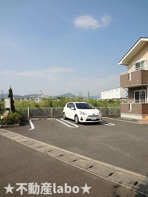 グランステイの駐車場