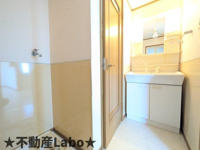ハーブメゾン旭Bの洗面所