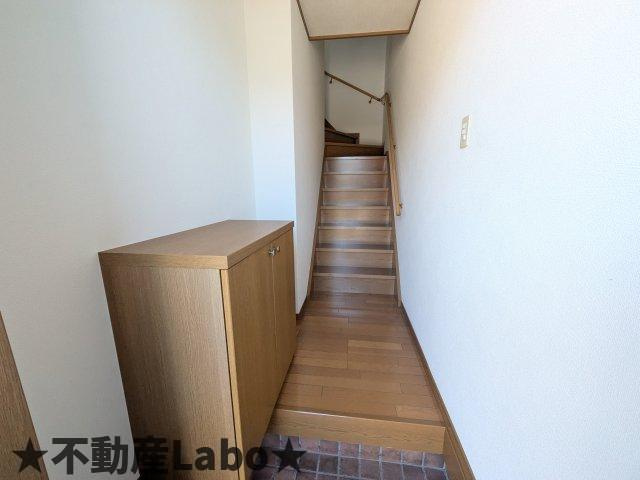 ハーブメゾン旭Bの玄関