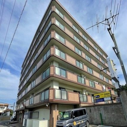 アベニール油山の外観