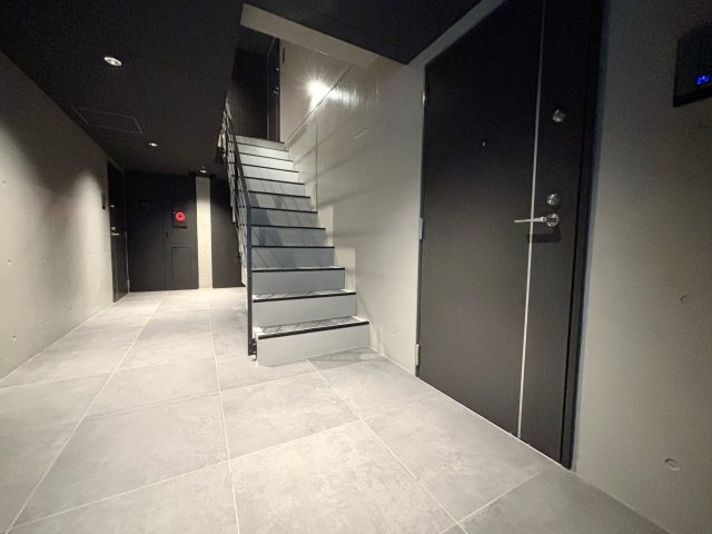 LEGALAND桜新町のロビー