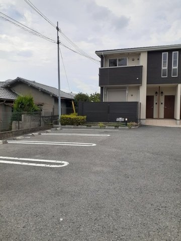 【駐車場】 | ビオラ