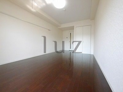 ヴィコロ横濱反町の居間・リビング