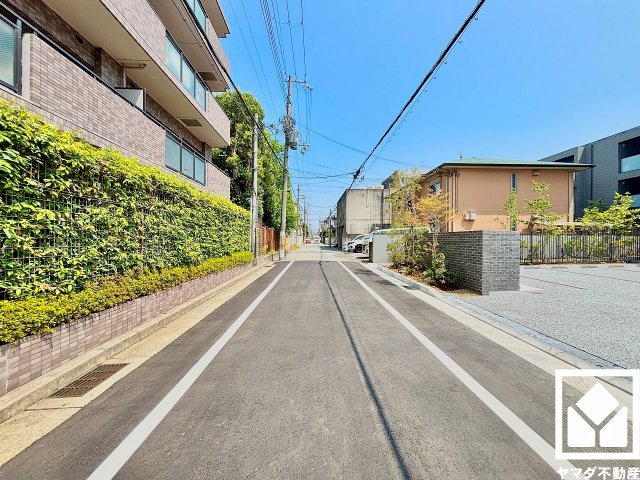 ファミール甲子園浦風町のその他|安心・安全な暮らしをサポートするオートロックシステムを備えています。