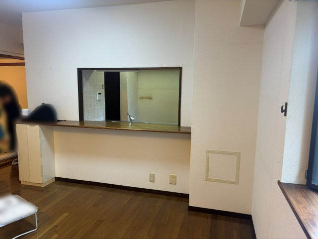 ファミール甲子園浦風町の居間・リビング